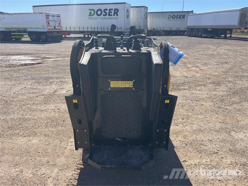 SDLOOL SL1050L Compact Track Loader (Unused) Kompaktrakodók
