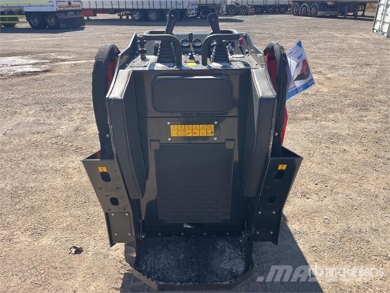 SDLOOL SL1050L Compact Track Loader (Unused) Kompaktrakodók