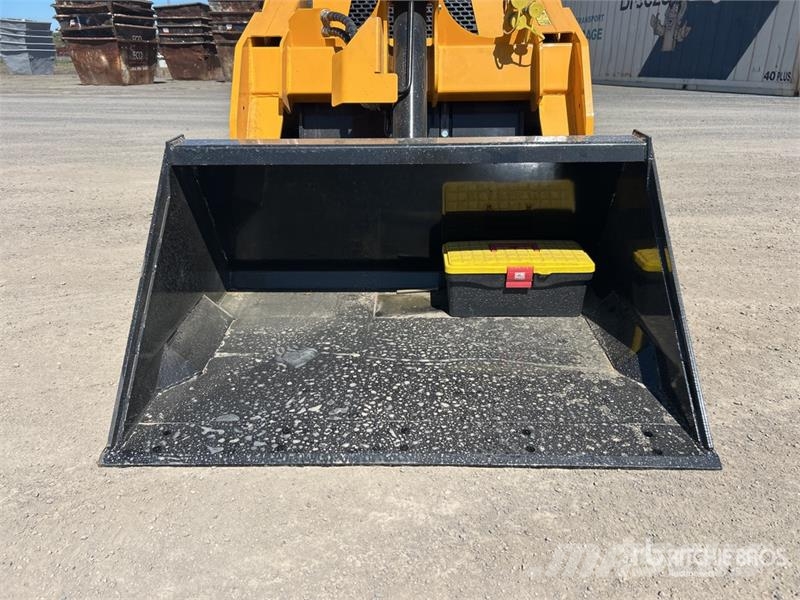 SDLOOL SL1050L Mini Compact Track Loader (Unused) Skid steer loaders