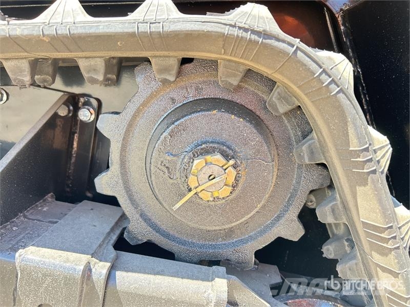 SDLOOL SL1050L Mini Compact Track Loader (Unused) Skid steer loaders