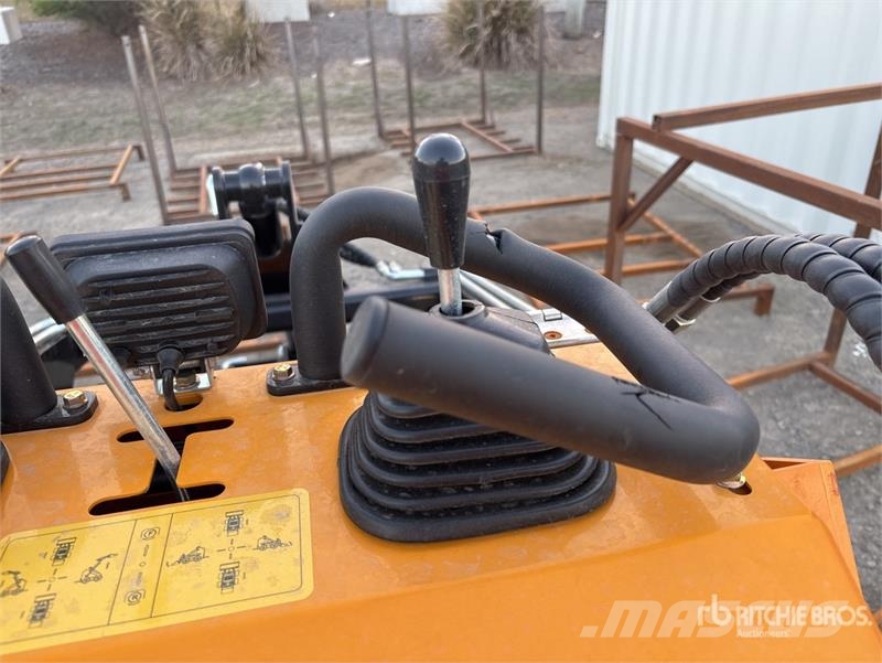 SDLOOL SL360T Mini Skid Steer Loader (Inoperable) Skid steer loaders