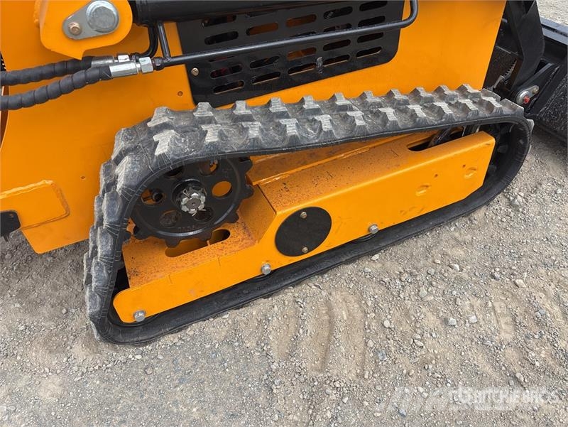  SDLOOL SL360T Mini Skid Steer Loader (Unused) لوادر انزلاقية التوجيه