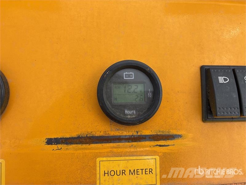  SDLOOL SL360T Mini Skid Steer Loader (Unused) لوادر انزلاقية التوجيه