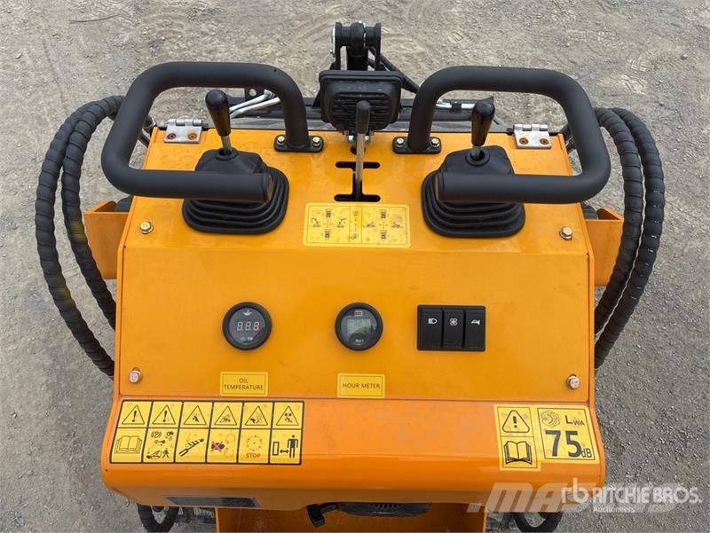  SDLOOL SL360T Mini Skid Steer Loader (Unused) لوادر انزلاقية التوجيه
