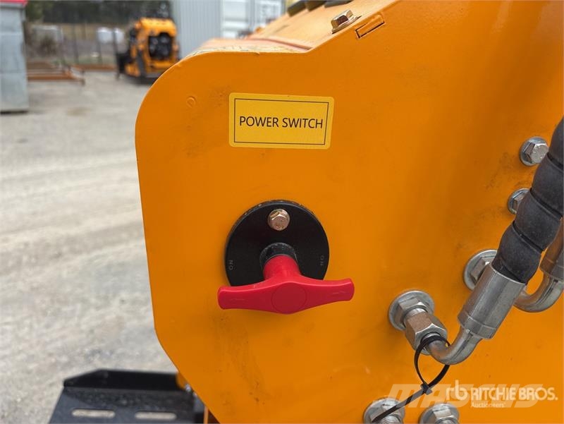  SDLOOL SL360T Mini Skid Steer Loader (Unused) لوادر انزلاقية التوجيه