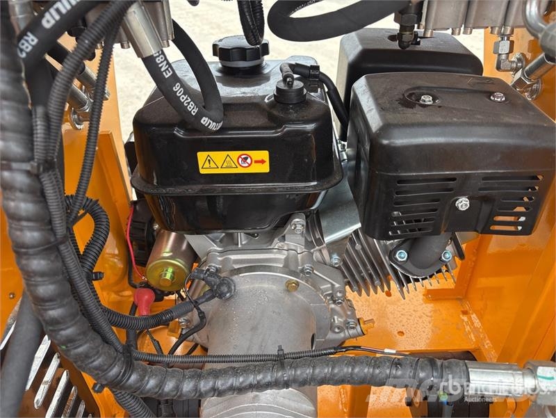  SDLOOL SL360T Mini Skid Steer Loader (Unused) لوادر انزلاقية التوجيه