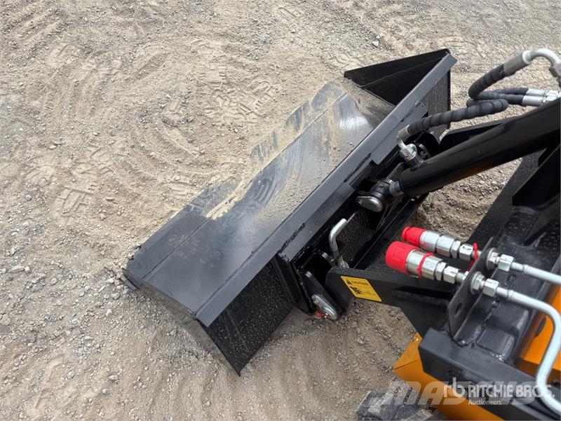  SDLOOL SL360T Mini Skid Steer Loader (Unused) لوادر انزلاقية التوجيه