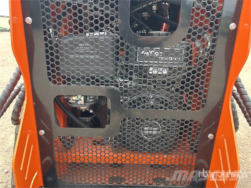  SDLOOL SL36C Skid steer loaders