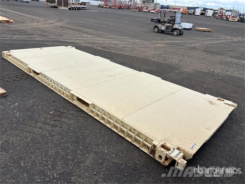  Seabox 5.8 m x 2.3 m Container Mat ماكينات زراعية - غير ذلك
