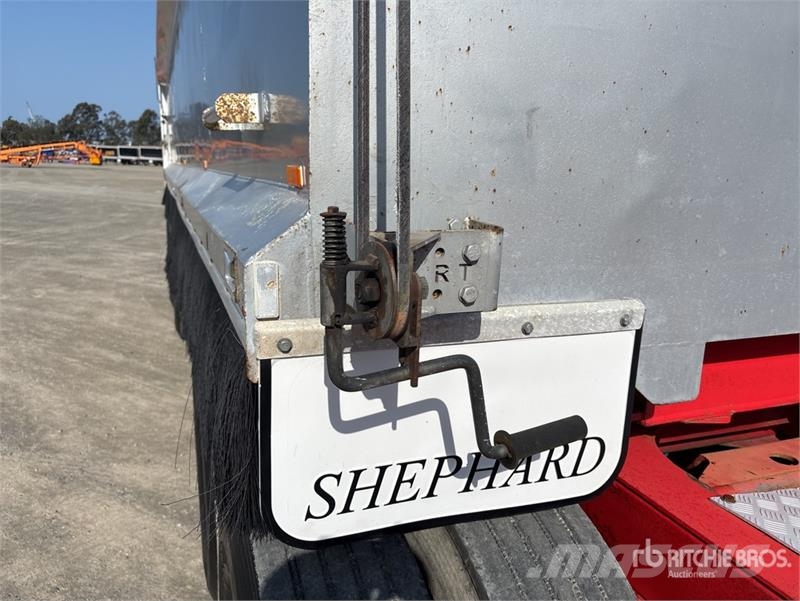 Shephard 7.2 m Quad Dog End Dump Trailer Sora- ja kippiperävaunut