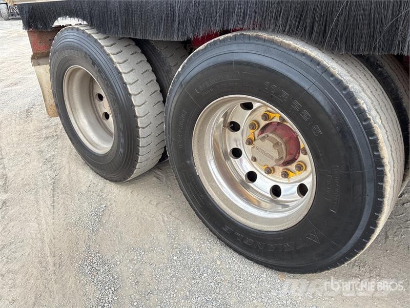 Shephard 7.6 m Quad Dog End Dump Trailer Самоскиди