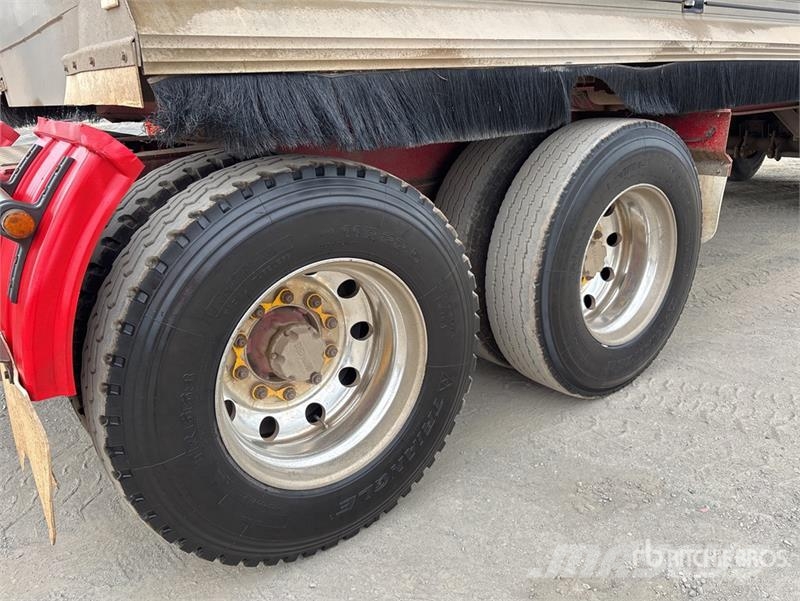 Shephard 7.6 m Quad Dog End Dump Trailer Самоскиди