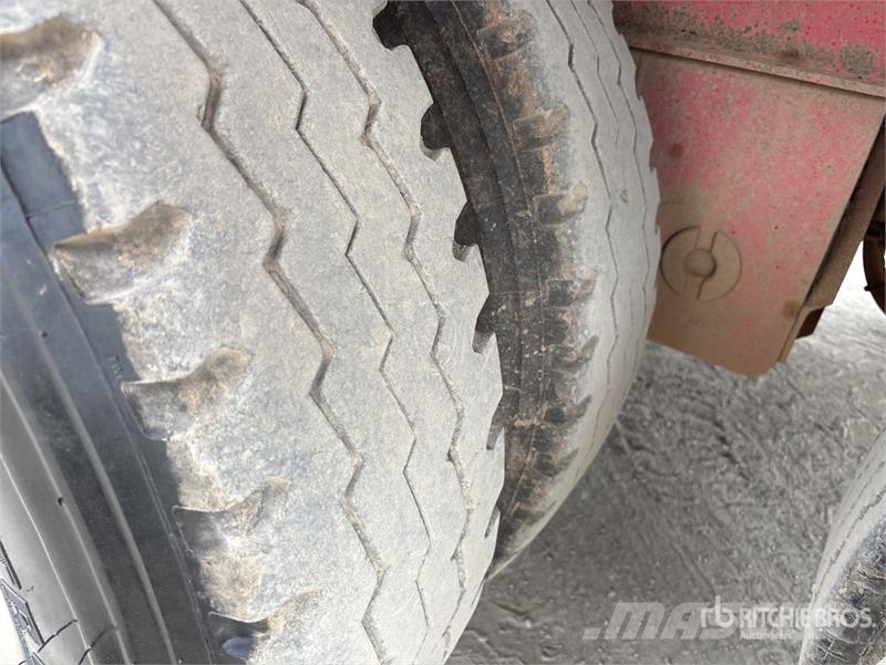 Shephard 7.6 m Quad Dog End Dump Trailer Самоскиди
