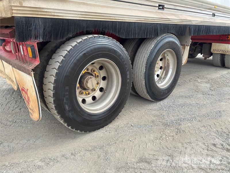 Shephard 7.6 m Quad Dog End Dump Trailer Самоскиди