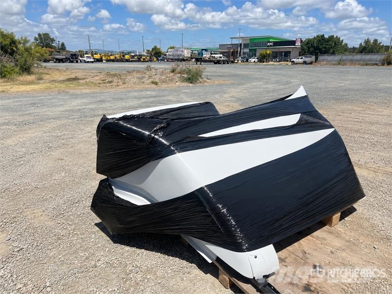 Sitrak Cab Airfoil (Unused) Other trucks