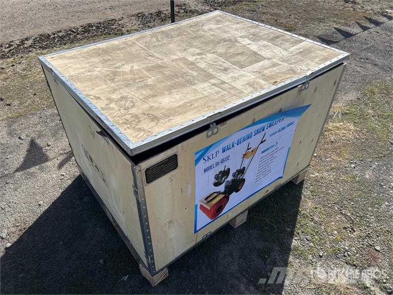  SKLP SK-QSJ32 Walk-Behind Snow Sweeper (Unused) Lauksaimniecība- Citi