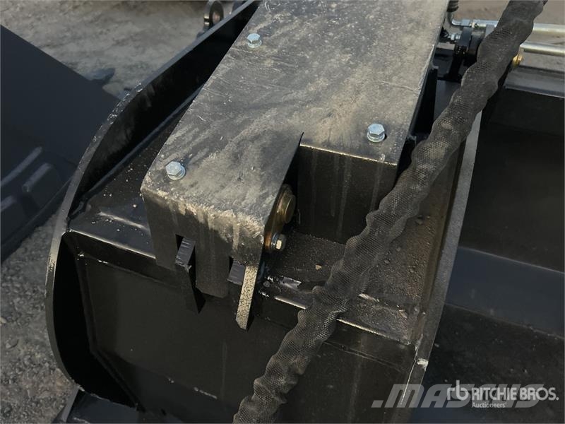  Skyway BSSHG-1720 1720 mm Skid Steer Grapple Bucke 抓斗