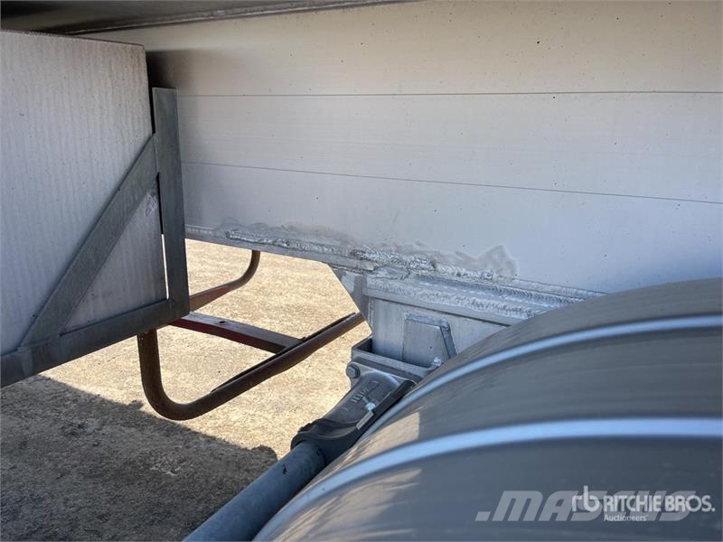 Sloanebuilt 10.9 m Tri/A End Dump Trailer Reboques basculantes