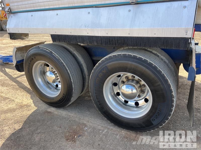 Sloanebuilt 7.8 m Quad Dog End Dump Trailer Bañera