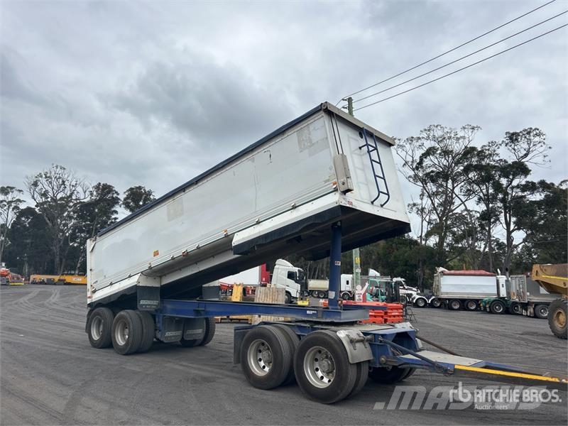 Sloanebuilt 8.2 m Quad Dog End Dump Trailer Tipphengere