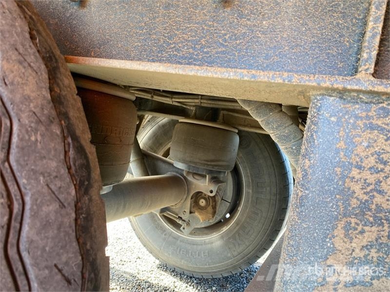 Sloanebuilt 8 m Quad Dog End Dump Trailer Bañera