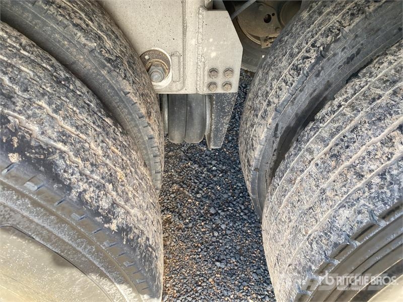 Sloanebuilt 8 m Quad Dog End Dump Trailer Bañera