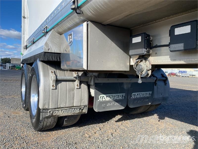 Sloanebuilt 8 m Quad Dog End Dump Trailer Bañera