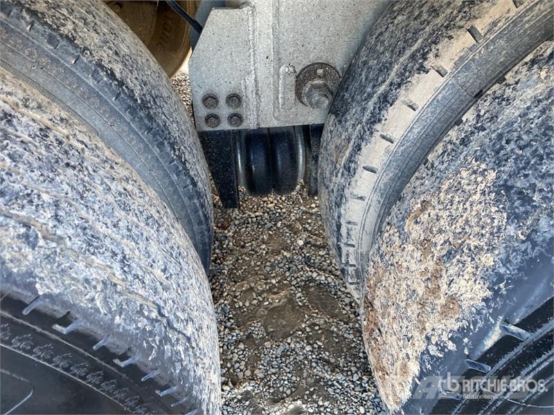 Sloanebuilt 8 m Quad Dog End Dump Trailer Bañera