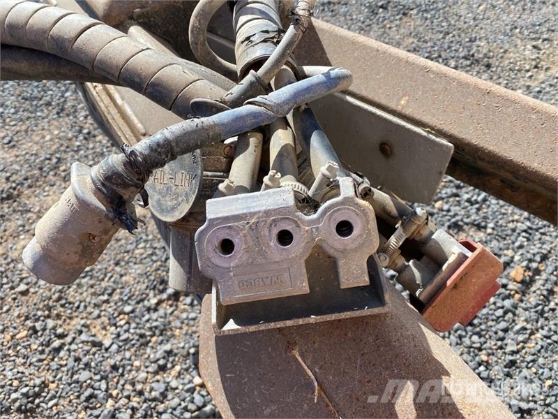 Sloanebuilt 8 m Quad Dog End Dump Trailer Bañera