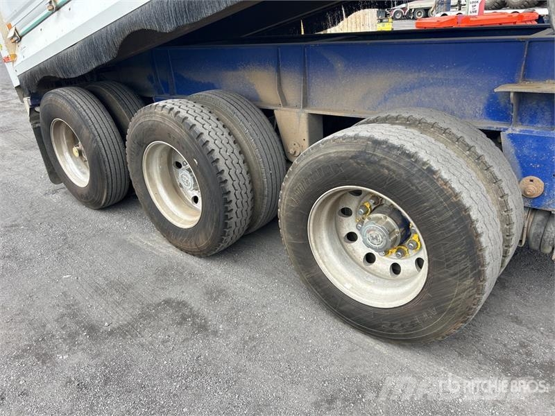  Sloanebuilt 9.9 m 5/Axle Dog End Dump Trailer Tipphengere