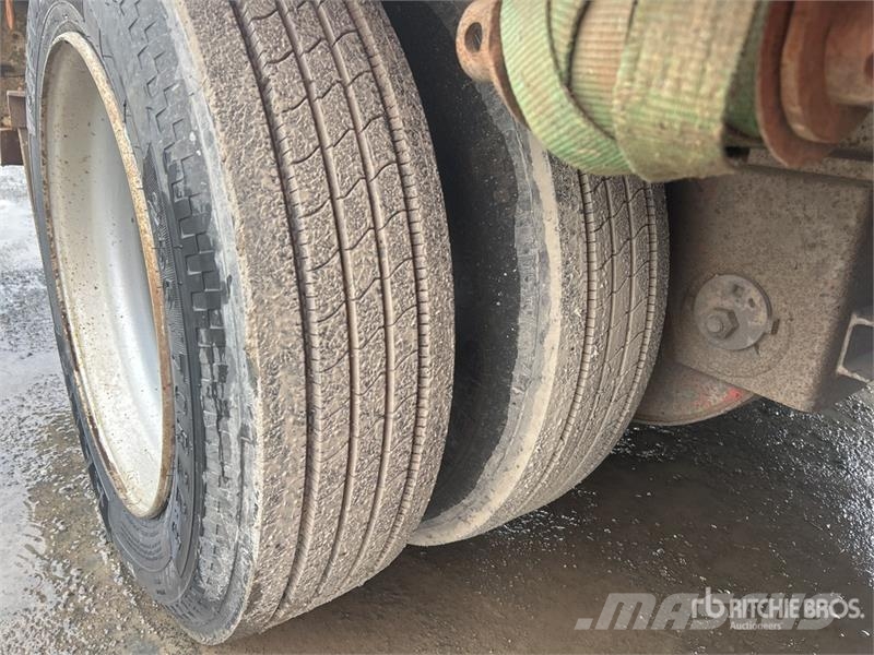 SOUTHERN CROSS 13.4 m Tri/A Step Deck Curtain Side Trailer مقطورات بغطاء جانبي