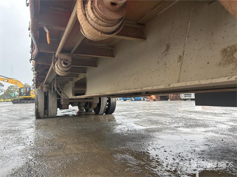 SOUTHERN CROSS 13.4 m Tri/A Step Deck Curtain Side Trailer مقطورات بغطاء جانبي