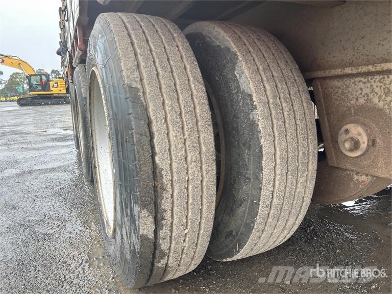 SOUTHERN CROSS 13.4 m Tri/A Step Deck Curtain Side Trailer مقطورات بغطاء جانبي