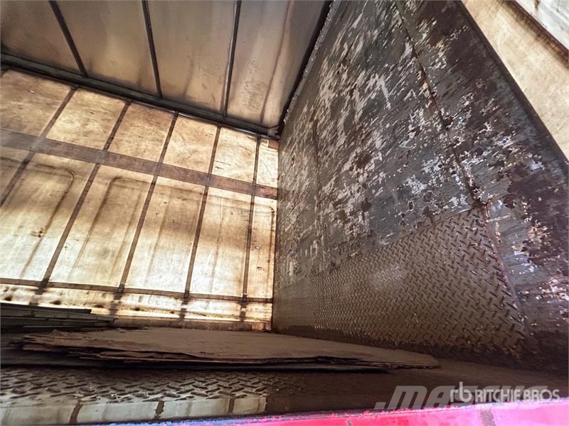 SOUTHERN CROSS 13.4 m Tri/A Step Deck Curtain Side Trailer مقطورات بغطاء جانبي