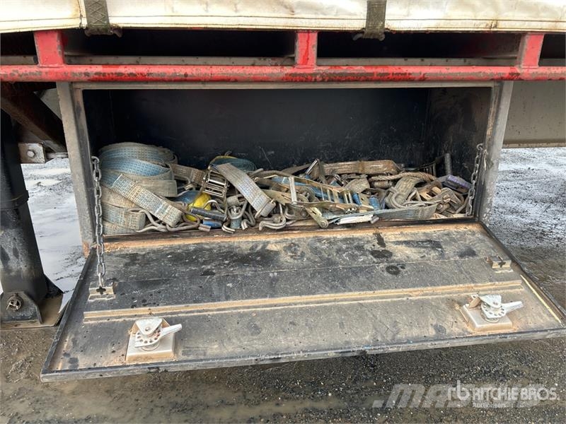 SOUTHERN CROSS 13.4 m Tri/A Step Deck Curtain Side Trailer مقطورات بغطاء جانبي