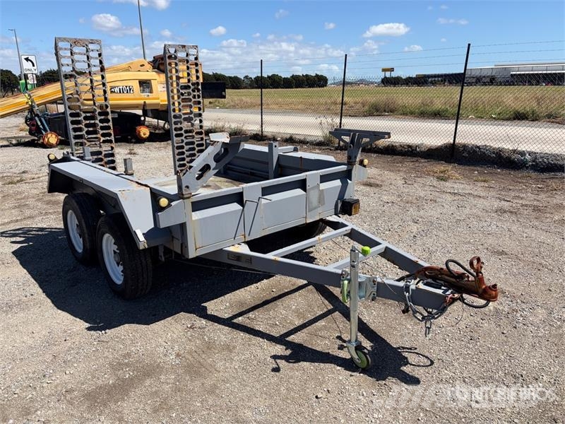 SOUTHERN CROSS Equipment Trailer مقطورات مركبات نقل