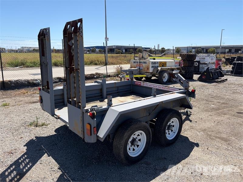 SOUTHERN CROSS Equipment Trailer مقطورات مركبات نقل