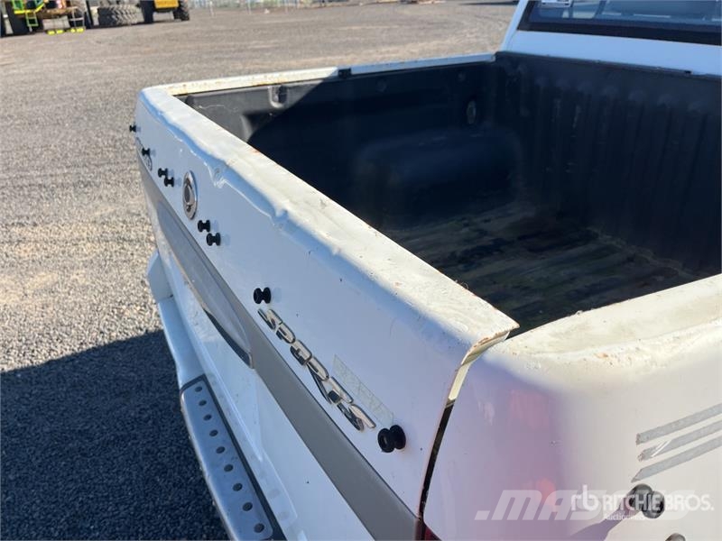 Ssangyong 290Z 4x2 Dual Cab Pickup Drugi