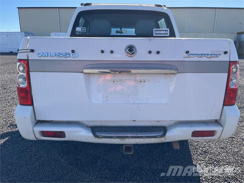 Ssangyong 290Z 4x2 Dual Cab Pickup Drugi