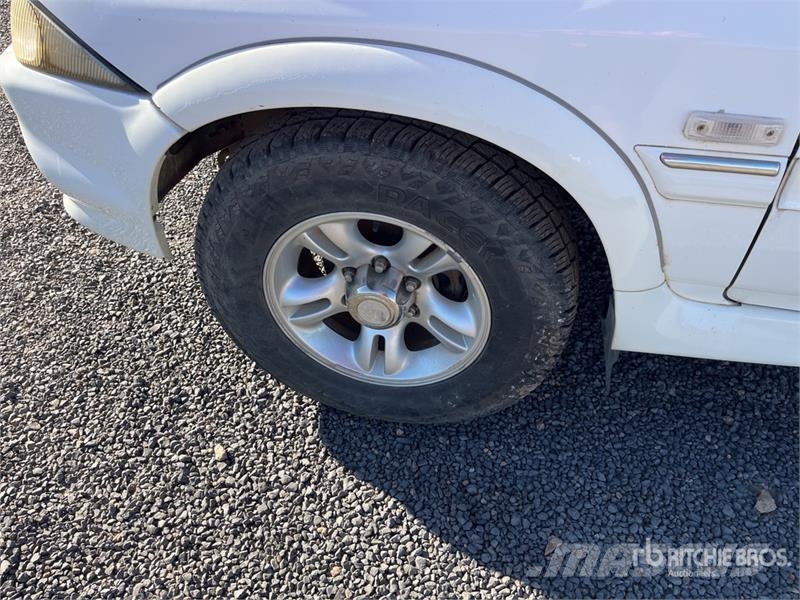 Ssangyong 290Z 4x2 Dual Cab Pickup Drugi