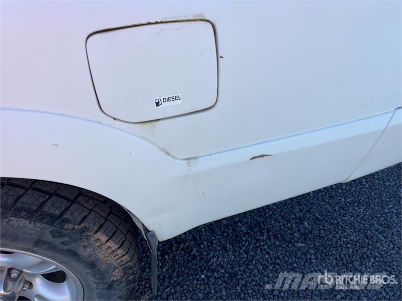 Ssangyong 290Z 4x2 Dual Cab Pickup Drugi