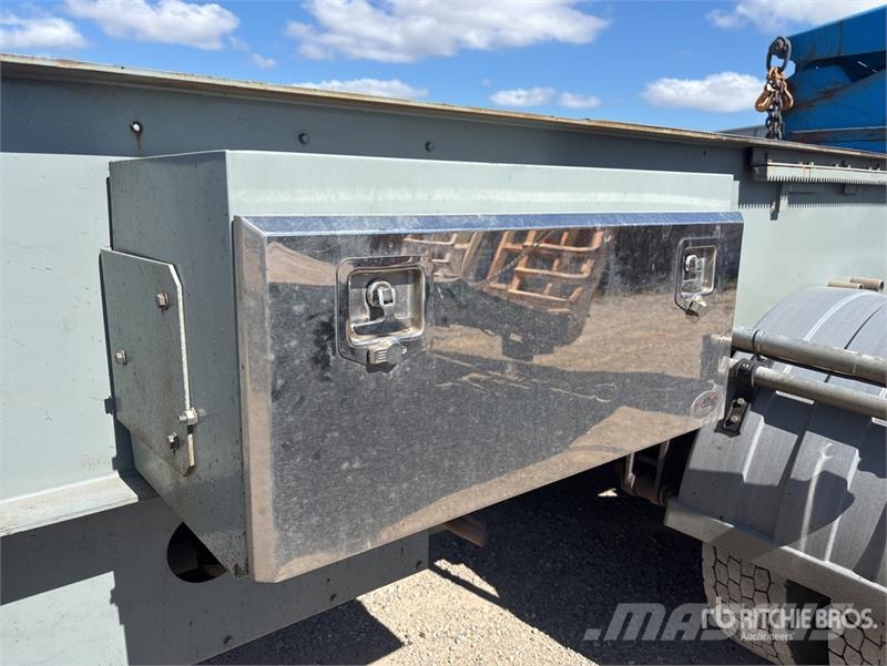Steelbro 13.6 m Tri/A Side Loading Container Trailer Container trailers