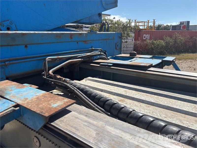 Steelbro 13.6 m Tri/A Side Loading Container Trailer Container trailers