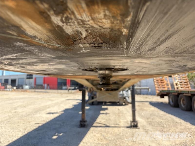 Steelbro 13.6 m Tri/A Side Loading Container Trailer Container trailers