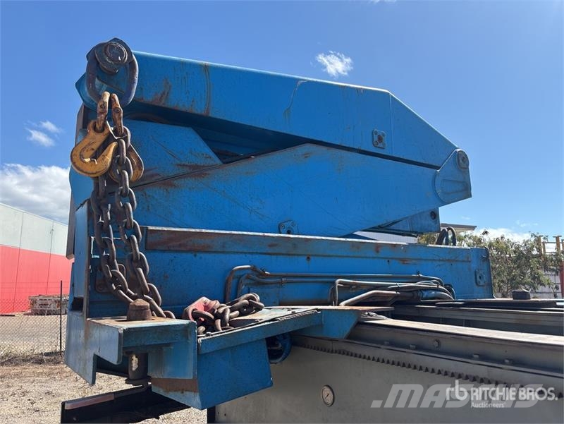 Steelbro 13.6 m Tri/A Side Loading Container Trailer Container trailers