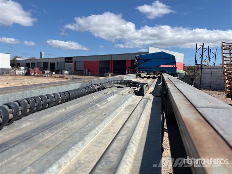 Steelbro 13.6 m Tri/A Side Loading Container Trailer Container trailers