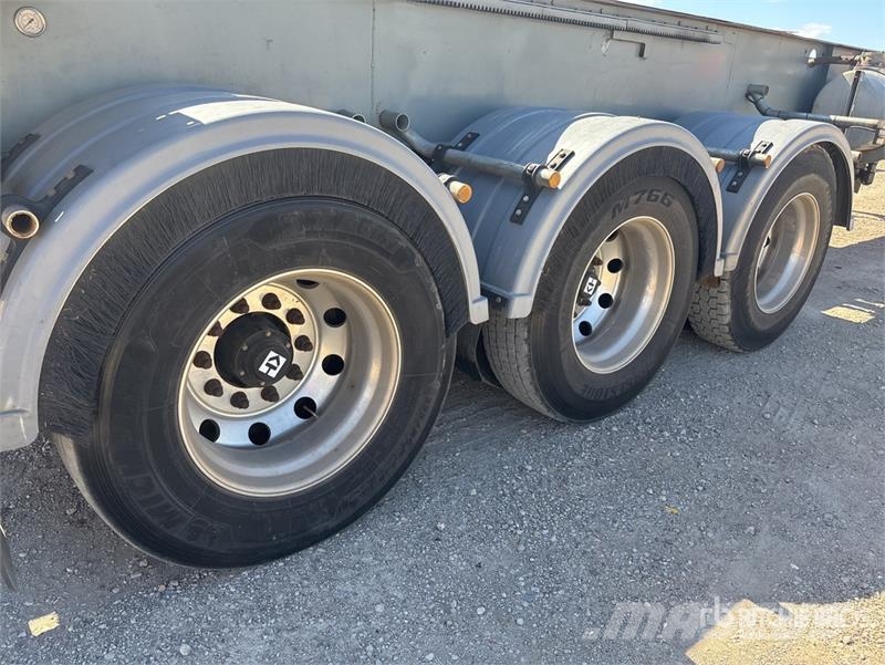 Steelbro 13.6 m Tri/A Side Loading Container Trailer Container trailers