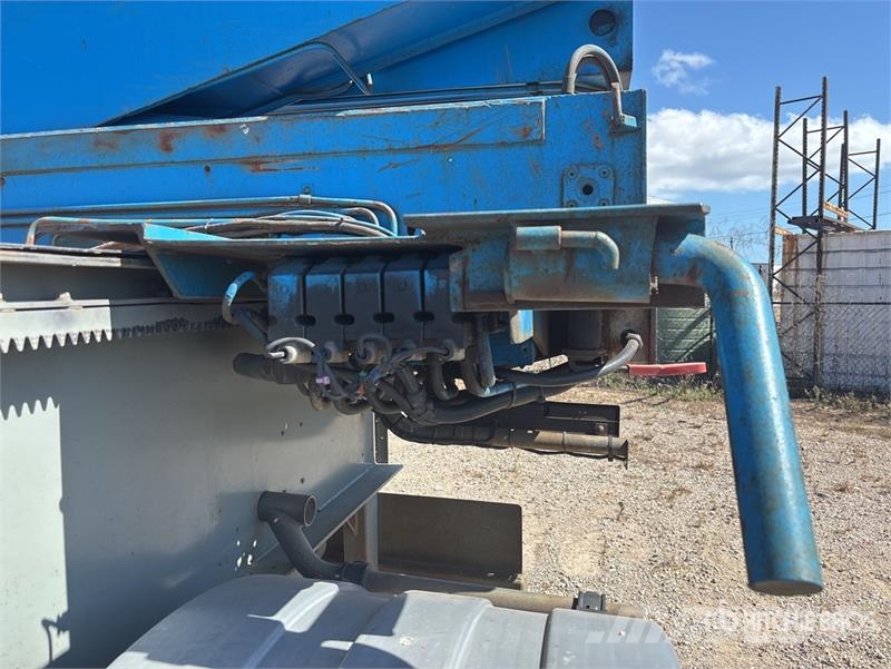 Steelbro 13.6 m Tri/A Side Loading Container Trailer Container trailers