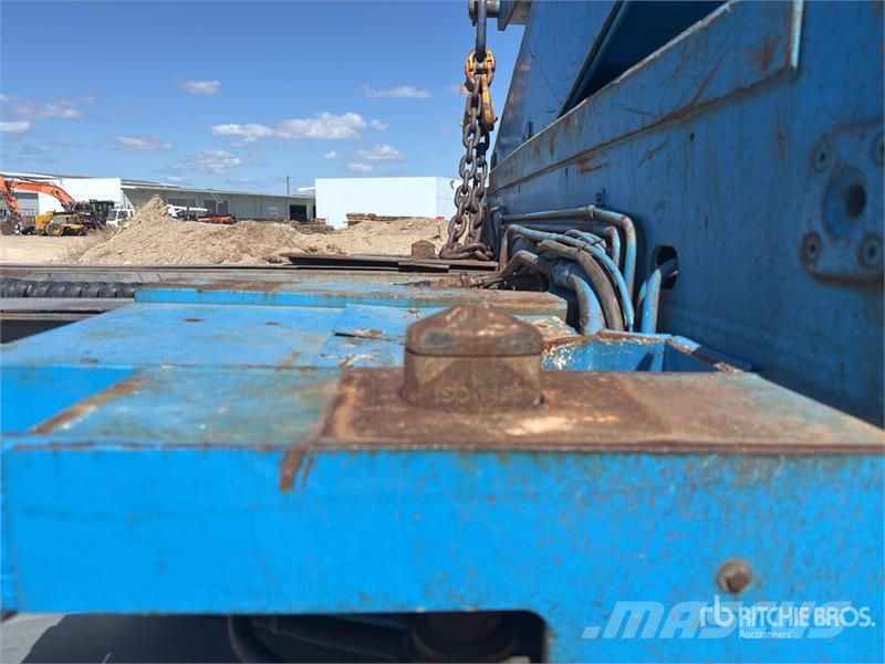 Steelbro 13.6 m Tri/A Side Loading Container Trailer Container trailers