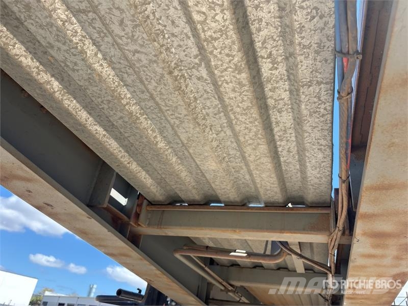 Steelbro 13.6 m Tri/A Side Loading Container Trailer Container trailers
